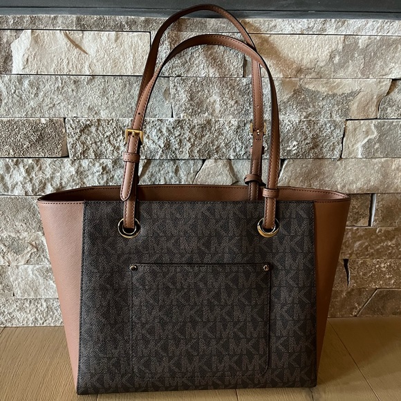 Michael Kors Handbags - Michael Kors handbag - like new